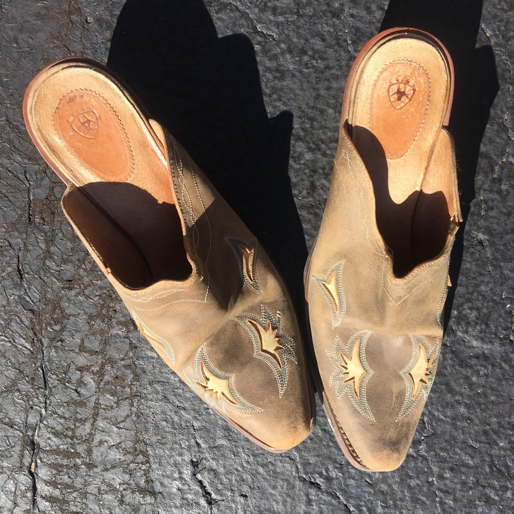 Ariat leather mules.  Brown with tan cutouts.  Size 9.5.